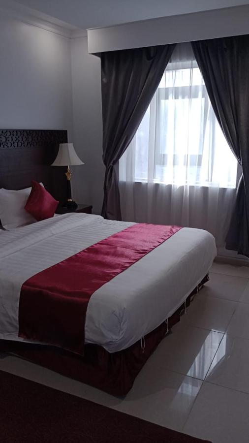 In Taibah Aparthotel Medina Exterior photo