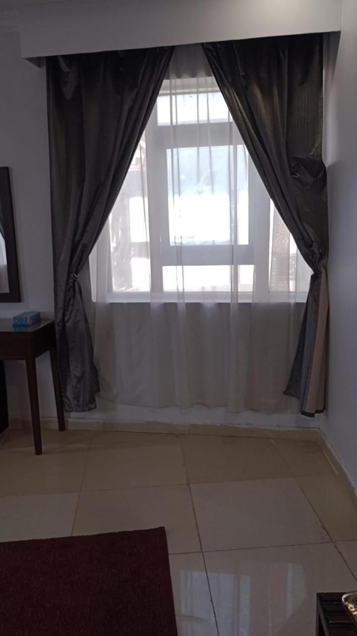 In Taibah Aparthotel Medina Exterior photo
