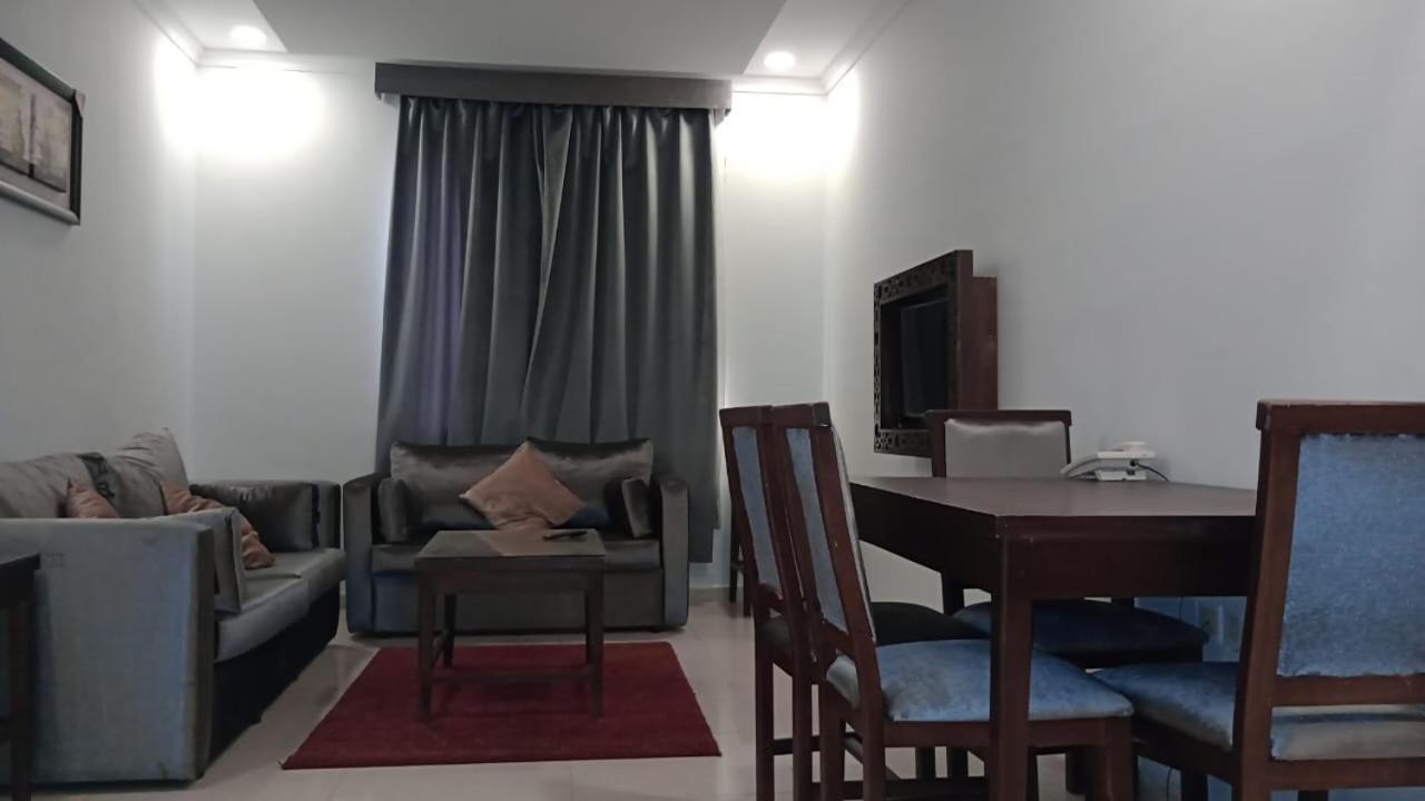 In Taibah Aparthotel Medina Exterior photo